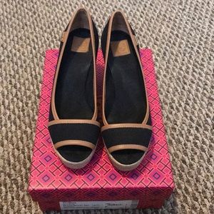 Tory Burch Black/Royal Tan Majorca 85mm Logo Wedge